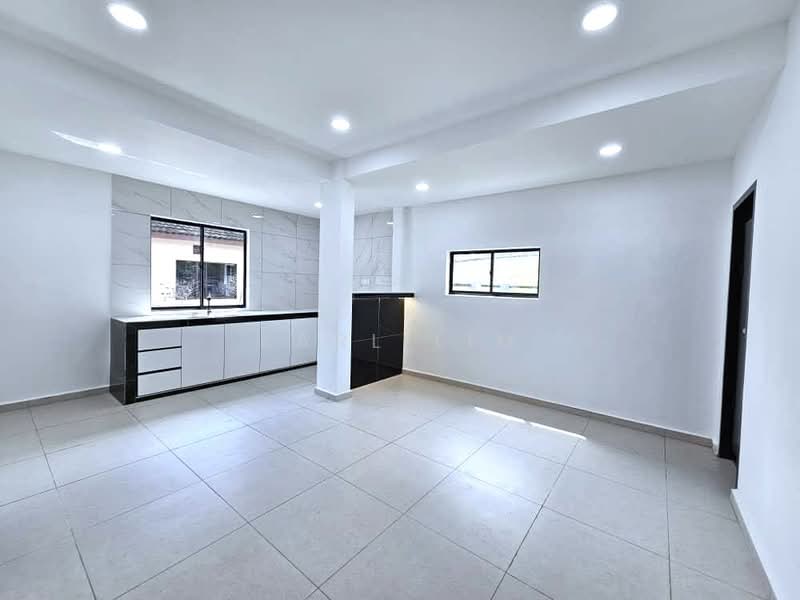 2-storey Terraced House for Sale in Taman Daya (Johor Bahru) - Karl Lim - Kitchen - PropertyGuru.com.my