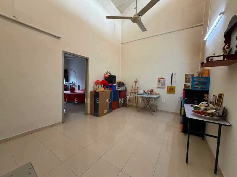 Rumah Teres 2-Tingkat untuk Dijual di Taman Wahyu (Batu Caves) - Jenson Toh - Living Room - PropertyGuru.com.my