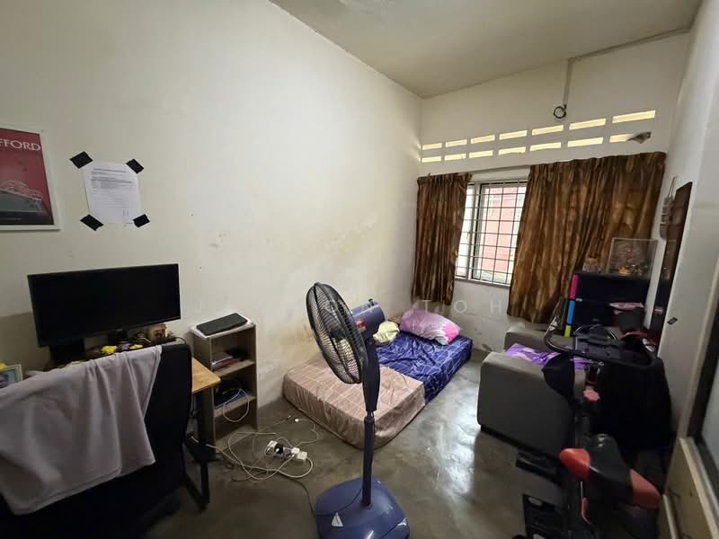 Rumah Teres 2-Tingkat untuk Dijual di Taman Wahyu (Batu Caves) - Jenson Toh - Bedroom - PropertyGuru.com.my