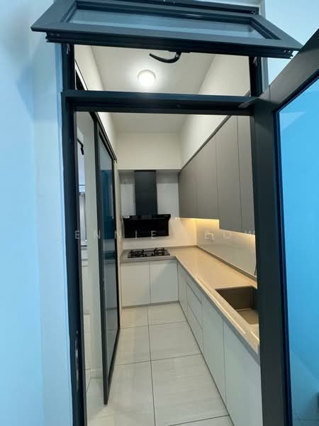 Kondominium untuk Disewa di Queens Residences Q2 @ Queens Waterfront - Fennie Seow - Kitchen - PropertyGuru.com.my