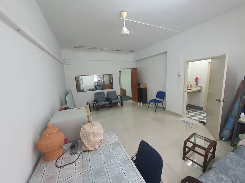 Shop / Office untuk Dijual di Sungai Buloh (Selangor) - Zack Ng - Living Room - PropertyGuru.com.my