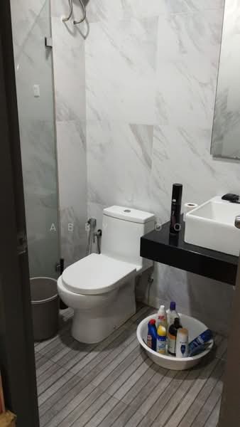 Kediaman Servis untuk Disewa di Emporis - Abby Woo - Bathroom - PropertyGuru.com.my