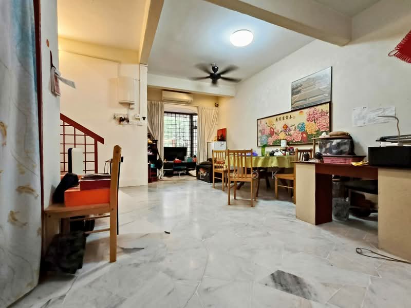 Rumah Teres 2-Tingkat untuk Dijual di Usj 6 (Subang Jaya) - Joyce Kok - Living Room - PropertyGuru.com.my