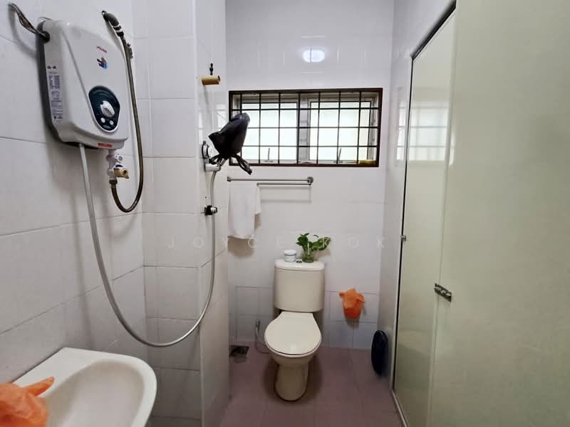 Rumah Teres 2-Tingkat untuk Dijual di Usj 6 (Subang Jaya) - Joyce Kok - Bathroom - PropertyGuru.com.my