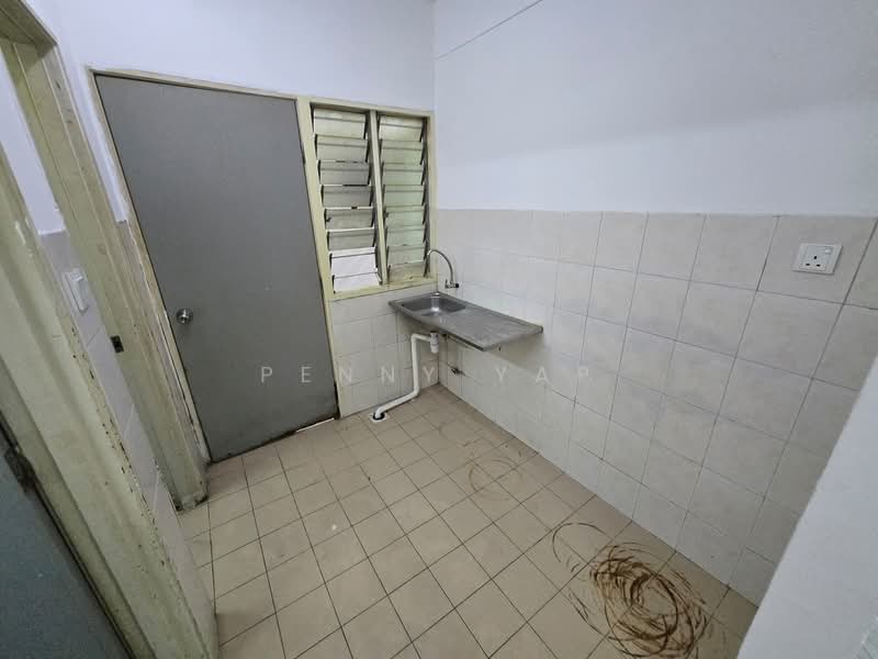 Rumah Flat untuk Dijual di Pangsapuri Seroja - Penny Yap - Interior - PropertyGuru.com.my