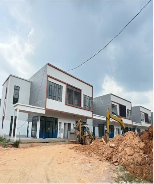 Shop / Office for Rent in M Residence (Rawang) - Chris Tye - Exterior - PropertyGuru.com.my