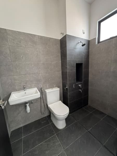 Rumah Teres 2-Tingkat untuk Dijual di Taman Impian Emas (Skudai) - Zoey Lee - Bathroom - PropertyGuru.com.my