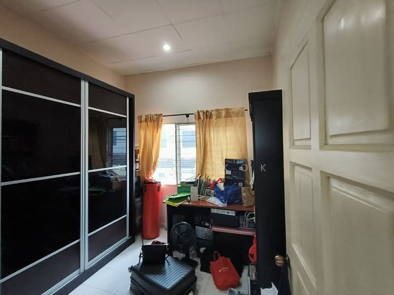Rumah Teres 2-Tingkat untuk Dijual di Usj 6 (Subang Jaya) - Joyce Kok - Study - PropertyGuru.com.my