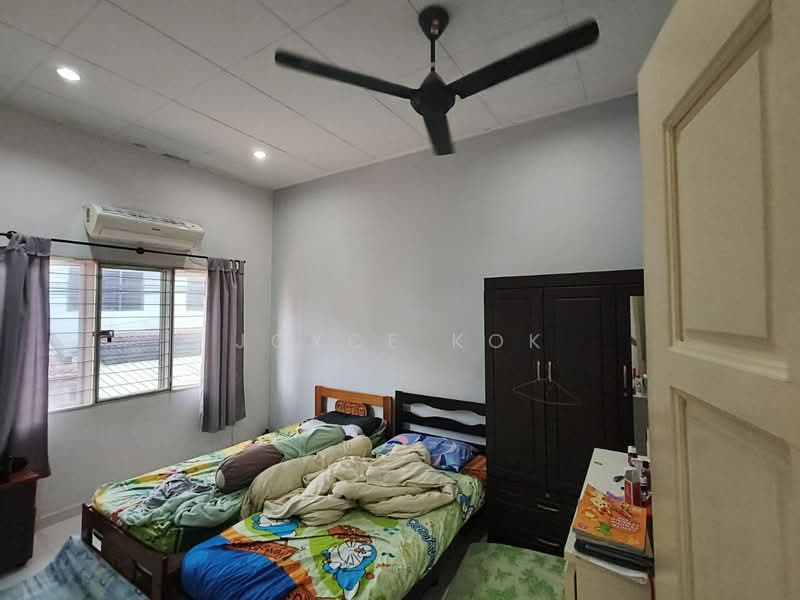 Rumah Teres 2-Tingkat untuk Dijual di Usj 6 (Subang Jaya) - Joyce Kok - Bedroom - PropertyGuru.com.my
