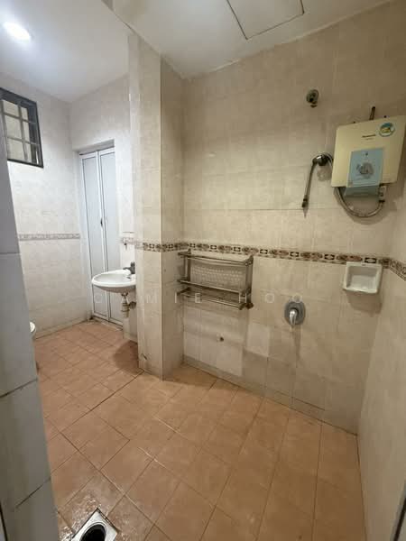 Rumah Berkembar untuk Dijual di Klang (Selangor) - Camie Hoo - Bathroom - PropertyGuru.com.my