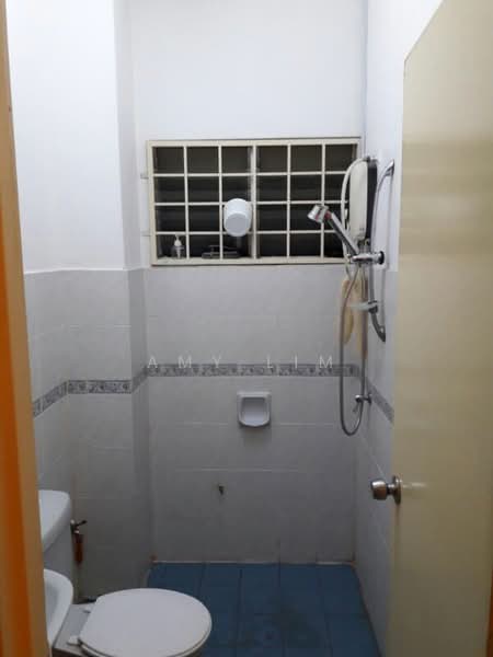 Pangsapuri untuk Dijual di Sri Cassia - Amy Lim - Bathroom - PropertyGuru.com.my