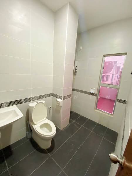 2-storey Terraced House for Sale in Iskandar Puteri (Nusajaya) (Johor) - Endy Law Law - Bathroom - PropertyGuru.com.my