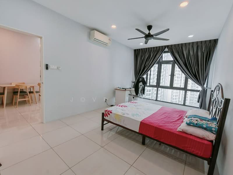 Service Residence for Sale at 8Scape Residence @ Sutera - Jovel Lim - Bedroom - PropertyGuru.com.my