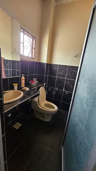 2-storey Terraced House for Sale in Bandar Sri Damansara (Selangor) - Adzura Zamedin - Bathroom - PropertyGuru.com.my