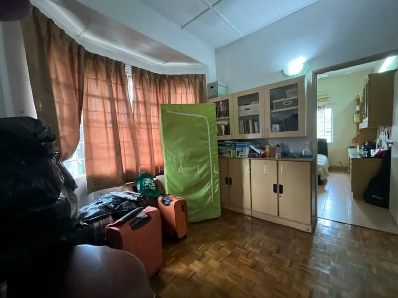 Rumah Teres untuk Dijual di Bandar Kinrara Seksyen 1 (Bandar Kinrara) - Michael Kei - Living Room - PropertyGuru.com.my