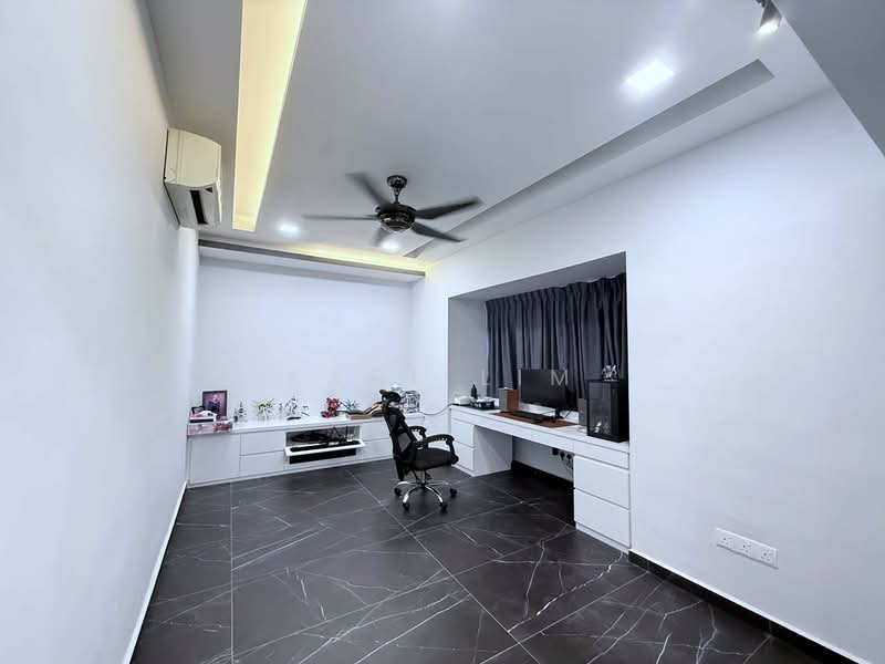 Semi-Detached House for Sale in Taman Pelangi (Johor Bahru) - Karl Lim - Study - PropertyGuru.com.my