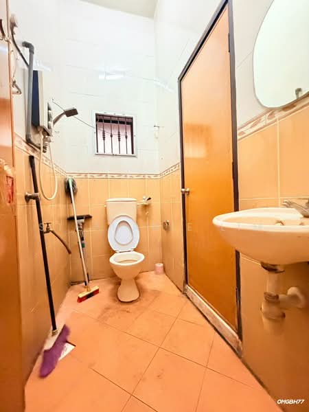 Rumah Teres 2-Tingkat untuk Dijual di Teluk Pulai (Klang) - Stephanie Lim - Bathroom - PropertyGuru.com.my