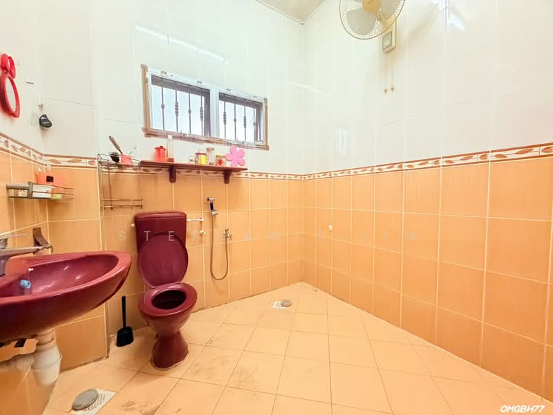 Rumah Teres 2-Tingkat untuk Dijual di Teluk Pulai (Klang) - Stephanie Lim - Bathroom - PropertyGuru.com.my