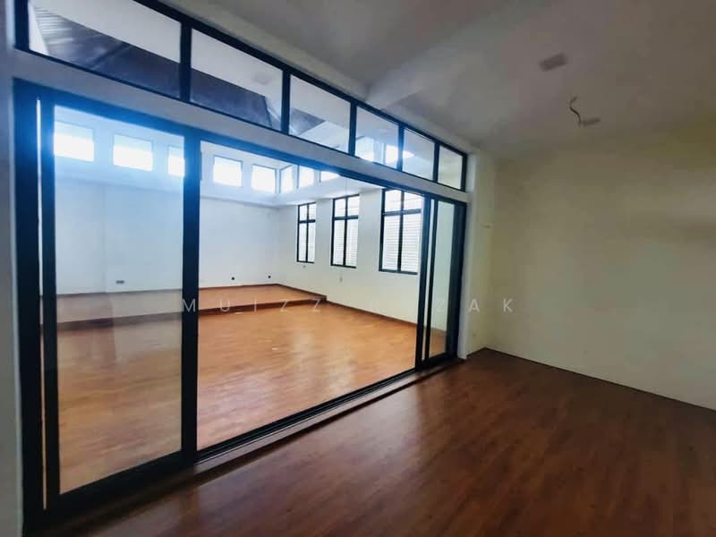 Bungalow House for Sale in Bukit Jelutong (Shah Alam) - Muizz Razak - PropertyGuru.com.my