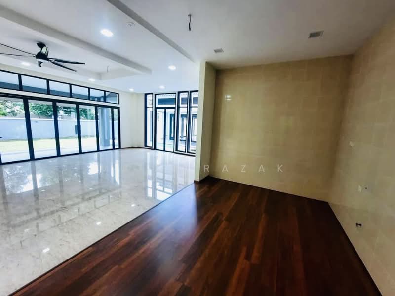 Bungalow House for Sale in Bukit Jelutong (Shah Alam) - Muizz Razak - PropertyGuru.com.my