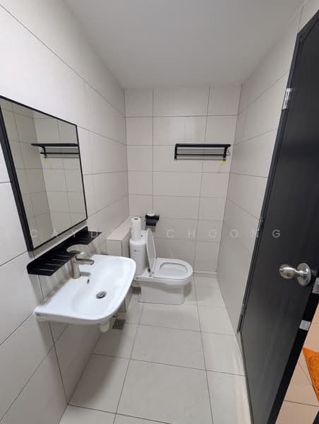 Kediaman Servis untuk Dijual di MARC Residences - Cayden Choong - Bathroom - PropertyGuru.com.my