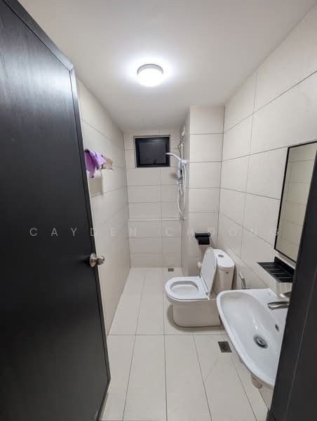 Kediaman Servis untuk Dijual di MARC Residences - Cayden Choong - Bathroom - PropertyGuru.com.my