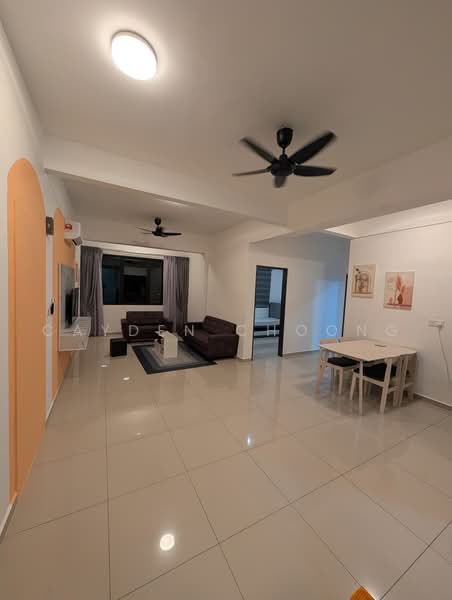 Kediaman Servis untuk Dijual di MARC Residences - Cayden Choong - Living Room - PropertyGuru.com.my