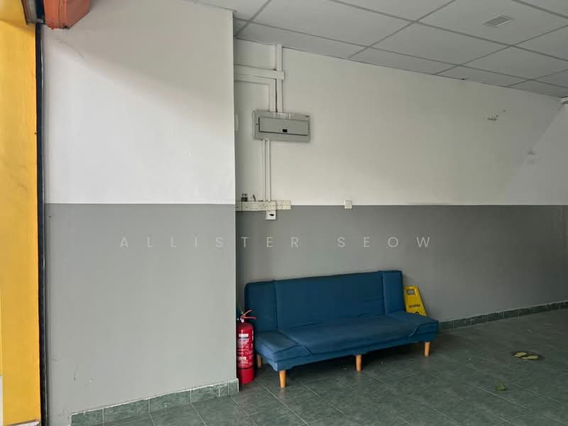 Shop for Rent in Klang (Selangor) - Allister Seow - Entrance - PropertyGuru.com.my