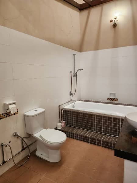 Rumah Teres 2-Tingkat untuk Dijual di Seksyen 4 (Kota Damansara) - Jeff Wong - Bathroom - PropertyGuru.com.my