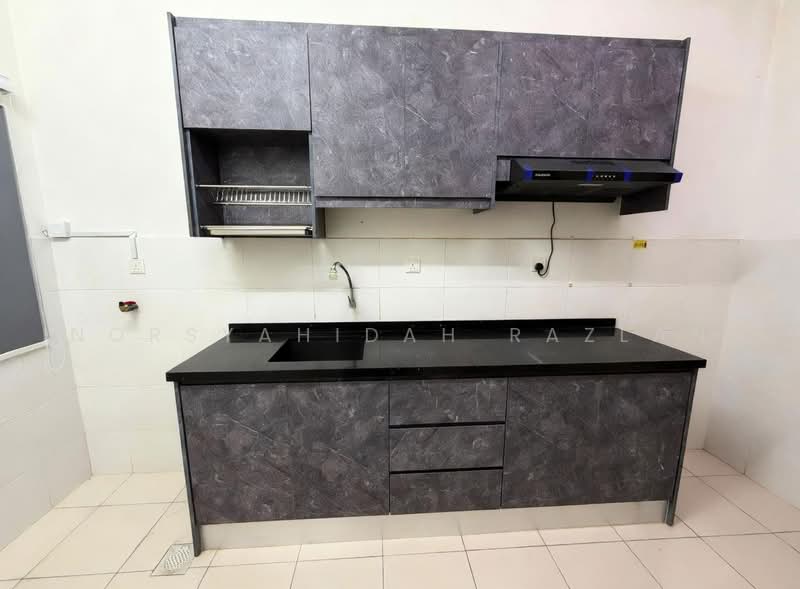 Rumah Teres 2-Tingkat untuk Disewa di Semenyih (Selangor) - Norsyahidah Razlan - Kitchen - PropertyGuru.com.my