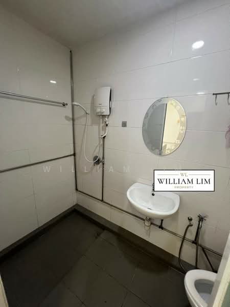 Kondominium untuk Dijual di Shineville Park - William Lim - Bathroom - PropertyGuru.com.my