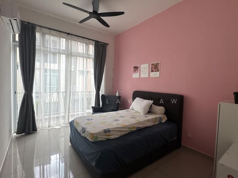 3-storey Terraced House for Sale in Taman Mount Austin (Tebrau) - Endy Law Law - Bedroom - PropertyGuru.com.my
