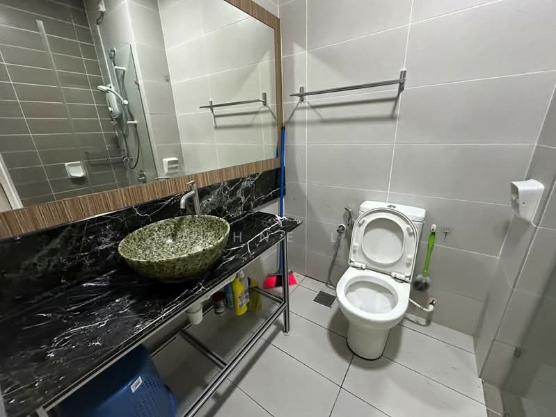 Condominium for Rent at PARC Regency (Residensi Masai) - Daphne Lee - Bathroom - PropertyGuru.com.my