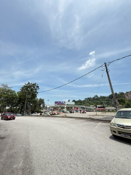Shop for Sale in Taman Cheng Utama (Cheng) - Wesley Tan - Exterior - PropertyGuru.com.my
