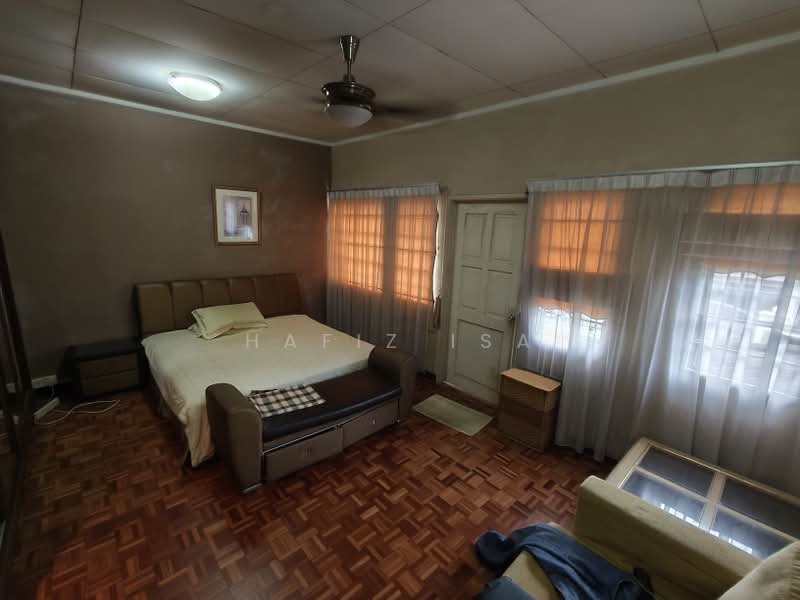 Rumah Teres untuk Dijual di Usj 23 (Subang Jaya) - Hafiz Isa - Bedroom - PropertyGuru.com.my