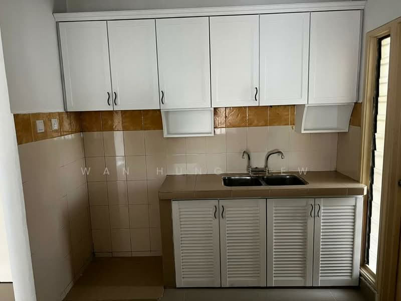 Pangsapuri untuk Dijual di Anjung Hijau (Greenfields) - Wan Hung Liew - Kitchen - PropertyGuru.com.my