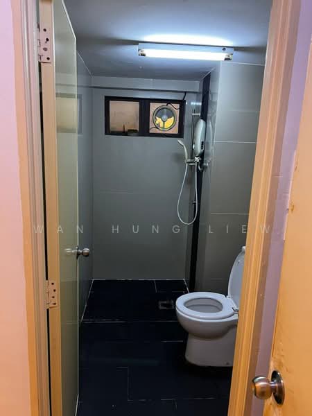 Pangsapuri untuk Dijual di Anjung Hijau (Greenfields) - Wan Hung Liew - Bathroom - PropertyGuru.com.my