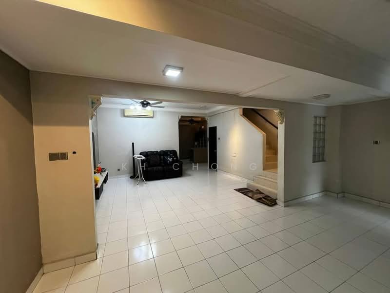 Rumah Teres untuk Dijual di Bandar Botanic (Klang) - KH Chong - Living Room - PropertyGuru.com.my
