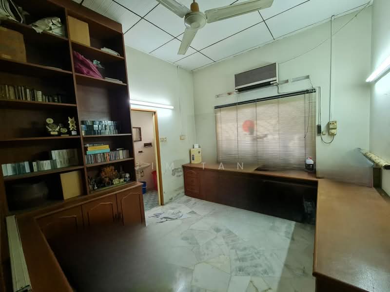 Bungalow House untuk Dijual di Bandar Puchong Utama (Puchong) - Jim Tan - Study - PropertyGuru.com.my