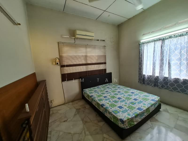 Bungalow House untuk Dijual di Bandar Puchong Utama (Puchong) - Jim Tan - Bedroom - PropertyGuru.com.my
