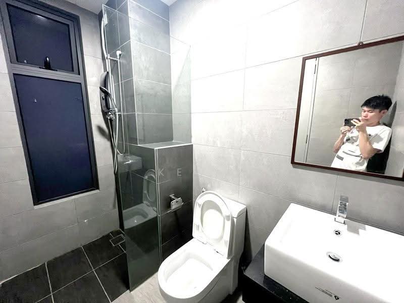 Kediaman Servis untuk Disewa di The Era @ Duta North - Kew . - Bathroom - PropertyGuru.com.my