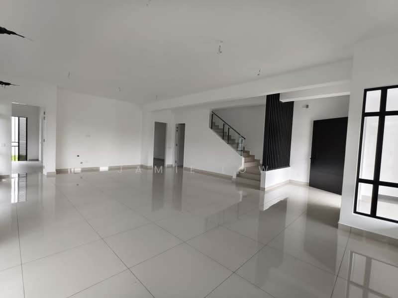 Semi-Detached House for Rent in Setia Tropika (Johor Bahru) - Jamie Low - Living Room - PropertyGuru.com.my