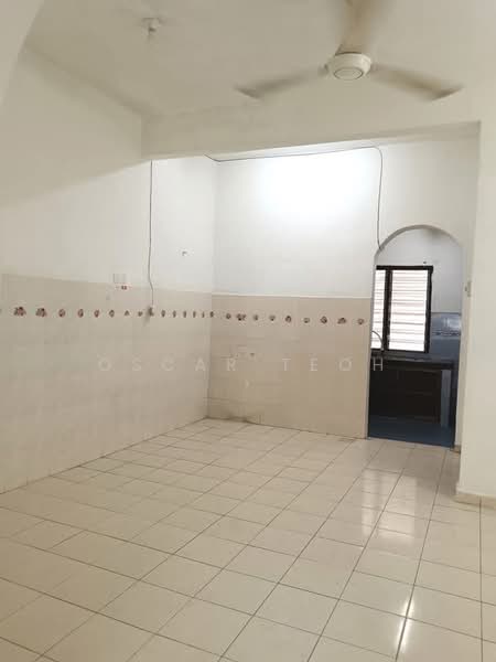 2-storey Terraced House for Rent in Bandar Lahat Baru (Lahat) - Oscar Teoh - Kitchen - PropertyGuru.com.my