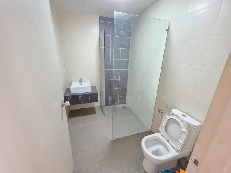 3-storey Terraced House for Rent in Rawang (Selangor) - Evelyn Khoo - Bathroom - PropertyGuru.com.my