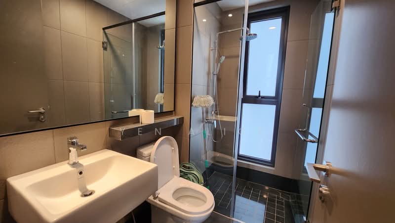 Service Residence for Sale at Bloomsvale Menara Vista Petaling - Yen Alice - Bathroom - PropertyGuru.com.my