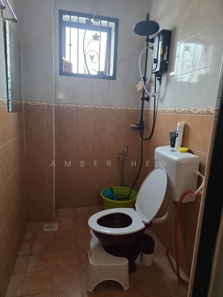 2-storey Terraced House for Sale in Taman Puteri Wangsa (Ulu Tiram) - Amber Hew - Bathroom - PropertyGuru.com.my