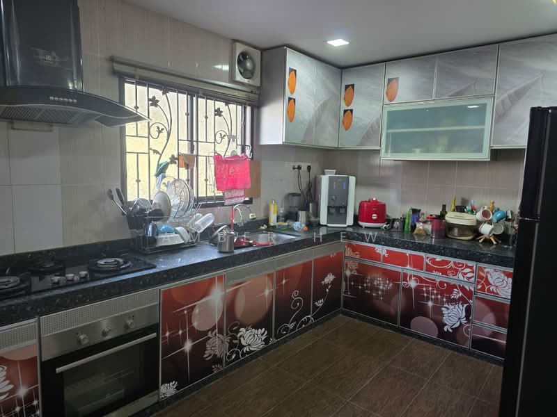 2-storey Terraced House for Sale in Taman Puteri Wangsa (Ulu Tiram) - Amber Hew - Kitchen - PropertyGuru.com.my
