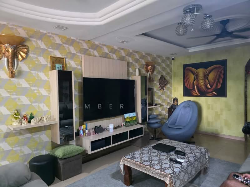 2-storey Terraced House for Sale in Taman Puteri Wangsa (Ulu Tiram) - Amber Hew - Living Room - PropertyGuru.com.my