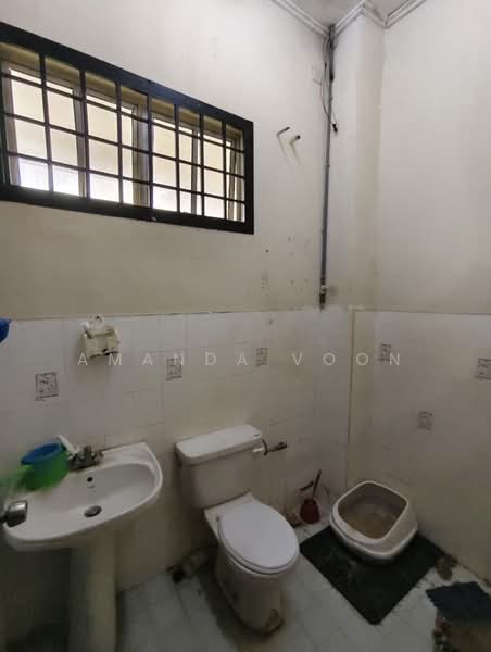Rumah Teres 1-Tingkat untuk Dijual di Taman Perling (Perling) - Amanda Voon - Bathroom - PropertyGuru.com.my