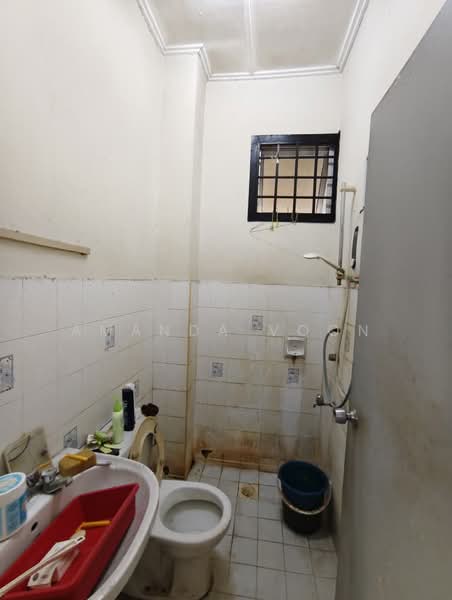 Rumah Teres 1-Tingkat untuk Dijual di Taman Perling (Perling) - Amanda Voon - Bathroom - PropertyGuru.com.my